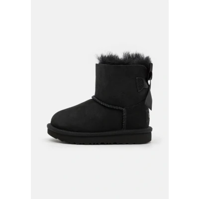 Image of UGG Unisex Kids Mini Bailey Bow Ii Classic Boot, Black, 11 UK Child