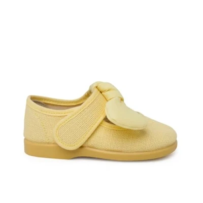 Image of Pisamonas Merceditas LAZO Y Cierre Adherente Baby shoes for kids, Size: 4.5K/5K, Amarillo