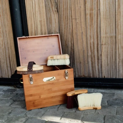 Image of Grooming Deluxe Tack Box