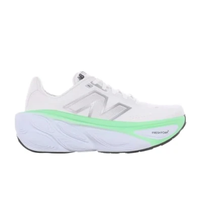 Image of New Balance Fresh FOAM X MORE V5 Road running shoes, Women&#039;s, Size: 3, White/green Textile