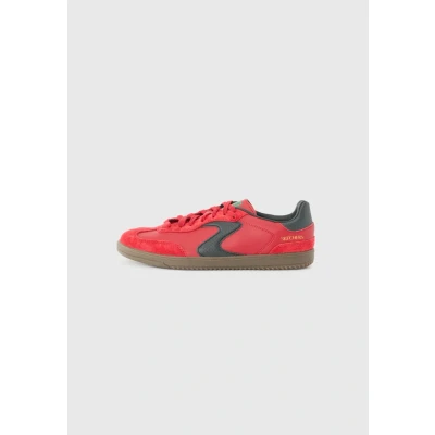 Image of Skechers Hotshot Trainers, Men&#039;s, Size: 7.5, Red/black shoes