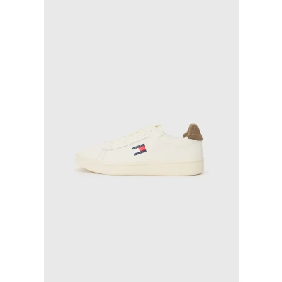 Image of Tommy Jeans Archive 98 Trainers, Men&#039;s, Size: 10.5, Ivory/homestead shoes