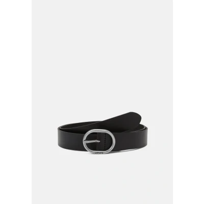 Image of Levi&#039;s Hermosilla Belt, Women&#039;s, Size: 24, Regular black
