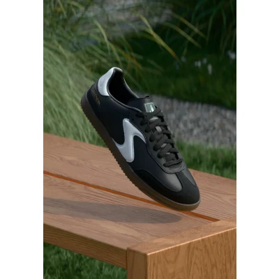 Image of Skechers Men&#039;s Hotshot Pyke Trainer, Black, 9.5 UK