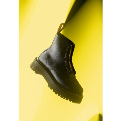 Image of Dr. Martens Sinclair Platform ankle boots, Women&#039;s, Size: 4, Black/aunt sally Leather
