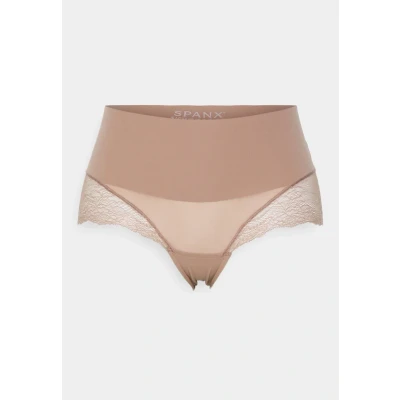 Image of Spanx Briefs, Women&#039;s, Size: 12, Café au lait