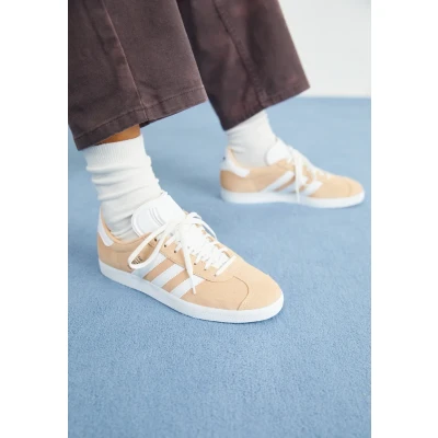 Image of adidas Originals Gazelle Trainers, Women&#039;s, Size: 3, Halo blush/footwear white/core black shoes