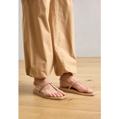 Image of Crocs Miami Tbar sandals, Women&#039;s, Size: 34/35, Milk chocolate shoes