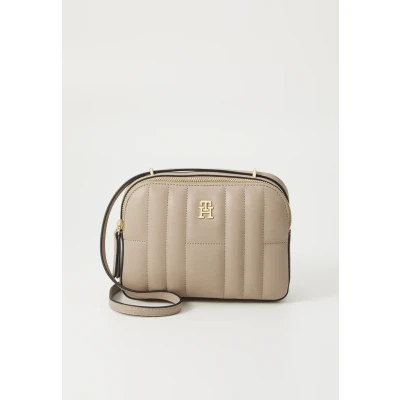 Image of Tommy Hilfiger Feminine Camera BAG Across body bag, Women&#039;s, Size: ONE, Coastal taupe