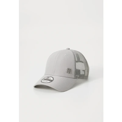 Image of New Era 9Forty Adult&#039;s Flawless MLB York Yankees Baseball Cap Hat GREY, One Size