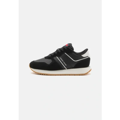 Image of Tommy Jeans Retro Runner Trainers, Women&#039;s, Size: 6, Black Leather