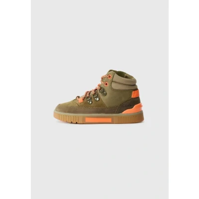Image of Clarks OSLO Hightop trainers for kids, Size: 9K, Khaki shoes