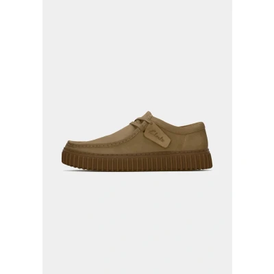 Image of Clarks Torhill Casual laceups, Men&#039;s, Size: 9, Dark sand Suede