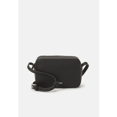 Image of Calvin Klein MUST Camera BAG Across body bag, Women&#039;s, Size: One Size, Black