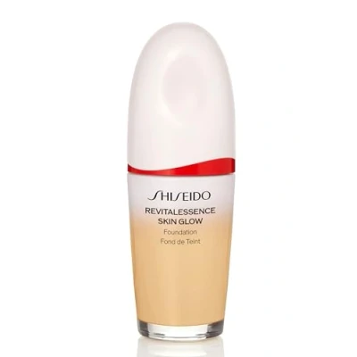 Image of Shiseido Revitalessence Glow Foundation Exclusive 30ml (Various Shades) 250 Sand