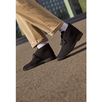 Image of Clarks Originals Desert BOOT Casual laceups, Men&#039;s, Size: 12, Black Suede