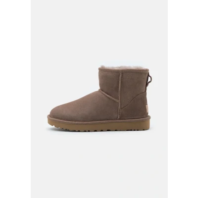 Image of UGG Classic MINI II ankle boots, Women&#039;s, Size: 3, Caribou shoes