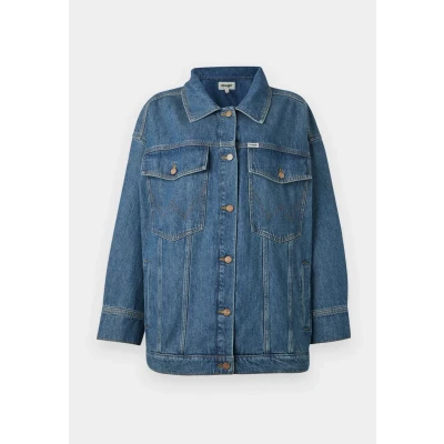 Image of Wrangler MEGA Trucker Denim jacket, Women&#039;s, Size: 12/14, Ace