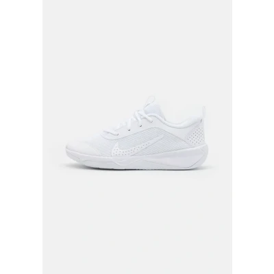 Image of Nike Performance OMNI Multi Court Unisex Training shoe for kids, Size: 3, White/pure platinum Textile/synthetics