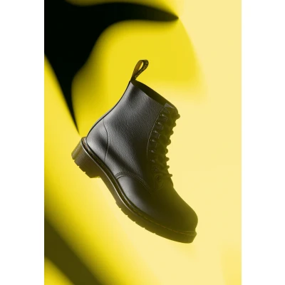Image of Dr. Martens 1460 Pascal Laceup ankle boots, Women&#039;s, Size: 6.5, Black Leather