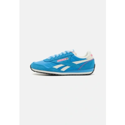 Image of Reebok Classic AZ Trainers, Women&#039;s, Size: 5, Recovery blue/recovery blue/chalk Leather and textile