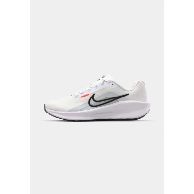 Image of Nike Performance Downshifter 13 Road running shoes, Men&#039;s, Size: 6/6.5, White/black/pure platinum/bright crimson shoes