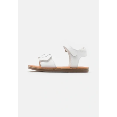 Image of Kickers Dyastar Sandals for kids, Size: 11.5/12K, Blanc Leather