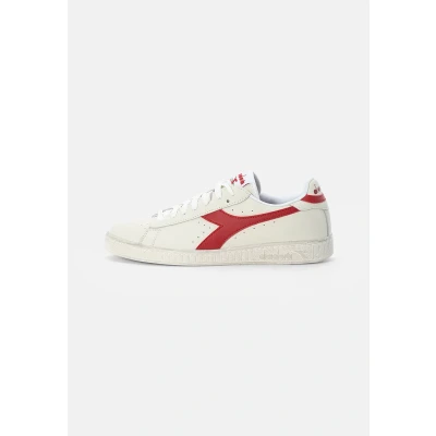 Image of Diadora GAME Waxed Unisex Trainers, Size: 6.5, White/red pepper Leather