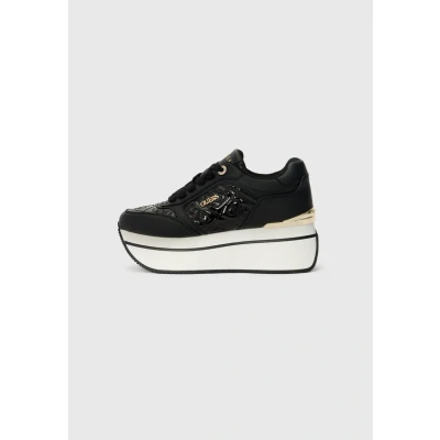 Image of Guess Camrio Trainers, Women&#039;s, Size: 6, Schwarz shoes