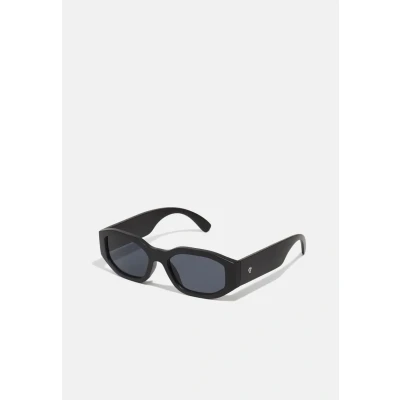 Image of CHPO Brooklyn Unisex Sunglasses, Size: One Size, Black