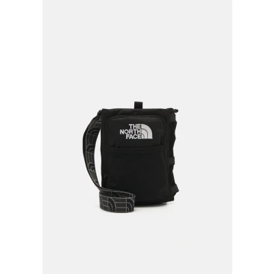 Image of The North Face Borealis Water Bottle Holder Unisex Across body bag, Size: One Size, Tnf black