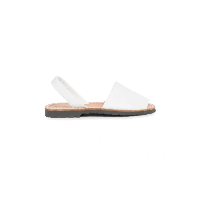 Image of Pisamonas Avarcas Sandals for kids, Size: 400, Blanco shoes