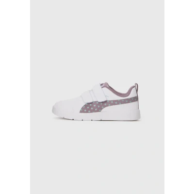 Image of Puma Courtflex V3 Dotty Unisex Trail running shoes for kids, Size: 1, White/plum jam/light moss
