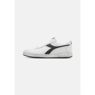 Image of Diadora Magic Basket Icona Unisex Trainers, Size: 3.5, White/black Leather