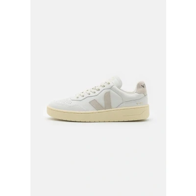 Image of Veja V90 Trainers extrawhite/natural, Men&#039;s, Size: 7, Extra white/natural Leather