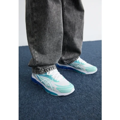 Image of Asics Sportstyle GEL Quantum 360 VIII Unisex Trainers, Size: 7.5, White/azul blue shoes