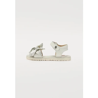 Image of Gioseppo Marinette Sandals for kids, Size: 9.5K, Blanco Leather