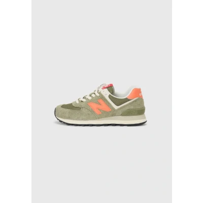 Image of New Balance 574 Unisex Trainers, Size: 5.5, Dark olivine shoes