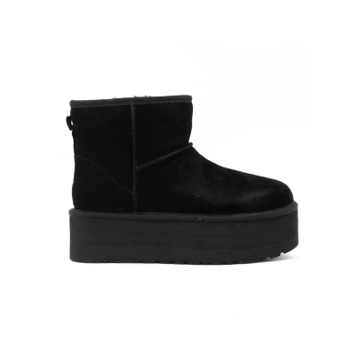 Image of UGG Classic MINI Platform ankle boots, Women&#039;s, Size: 7, Black Suede