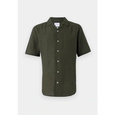 Image of Only &amp; Sons Onscaiden LIFE Solid Resort Shirt, Men&#039;s, Size: XS, Kambaba
