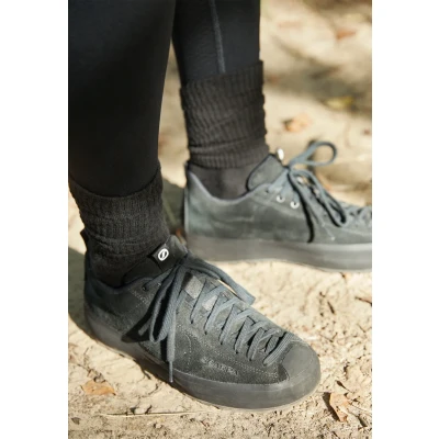 Image of Scarpa Mojito WRAP GORE TEX Hiking shoes, Size: 11, Black shoes