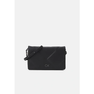Image of Calvin Klein Relock Quilt Shoulder BAG Across body bag, Women&#039;s, Size: One Size, Black