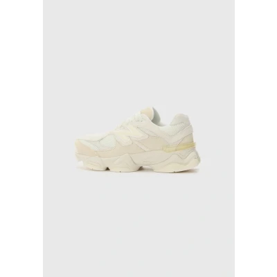 Image of New Balance 9060 Unisex Trainers for kids, Size: 4, Angora shoes