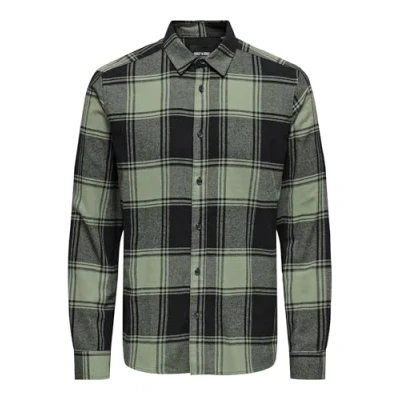 Image of ONLY &amp; SONS Men&#039;s Onsgudmund Ls Shirt Noos Long Sleeve, Black/Checks: Big Sea Spray, L, L