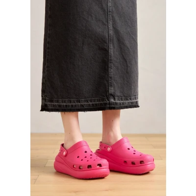 Image of Crocs Crush Heeled mules, Women&#039;s, Size: M6/W7, Dragon fruit Synthetics