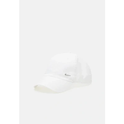 Image of Nike Sportswear CLUB Unisex Cap, Size: M/L, White/metallic silver