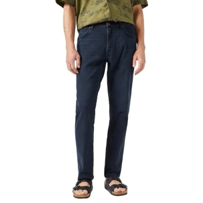 Image of Wrangler Men&#039;s River Jeans, Cloudy Skies, 33W / 32L