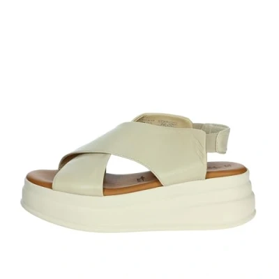 Image of Tamaris Platform sandals, Women&#039;s, Size: 5, Ivory shoes