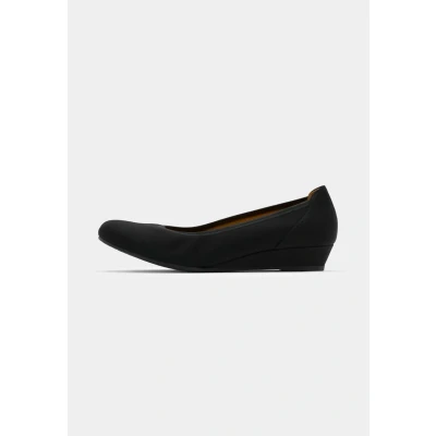 Image of Gabor Chester Women&#039;s Court Shoes, Black 47, 39 EU