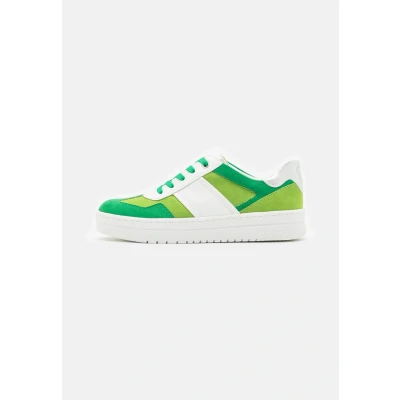 Image of Marco Tozzi Trainers, Women&#039;s, Size: 8, White/green Imitation leather/ textile